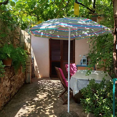 Marinetto * Stari Grad (Hvar)